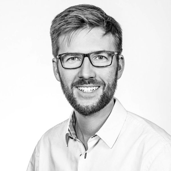Jan Fredriksson, kreativer Übersetzer, mehrsprachiger Redakteur, Lektor